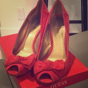 Beautiful vintage style red suede Guess wedges